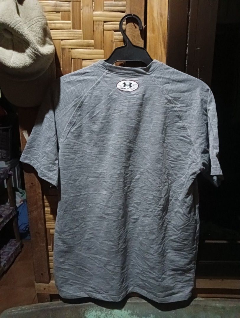 Under Armour (Category: Tshirts & Polo Shirts ) located in Caloocan City. Submitted by keenfox-8542 (Listing ID 1465690803, Image 2). Description: Medium to Large 10/10 color rate Scratch sa Back print unnoticeable.