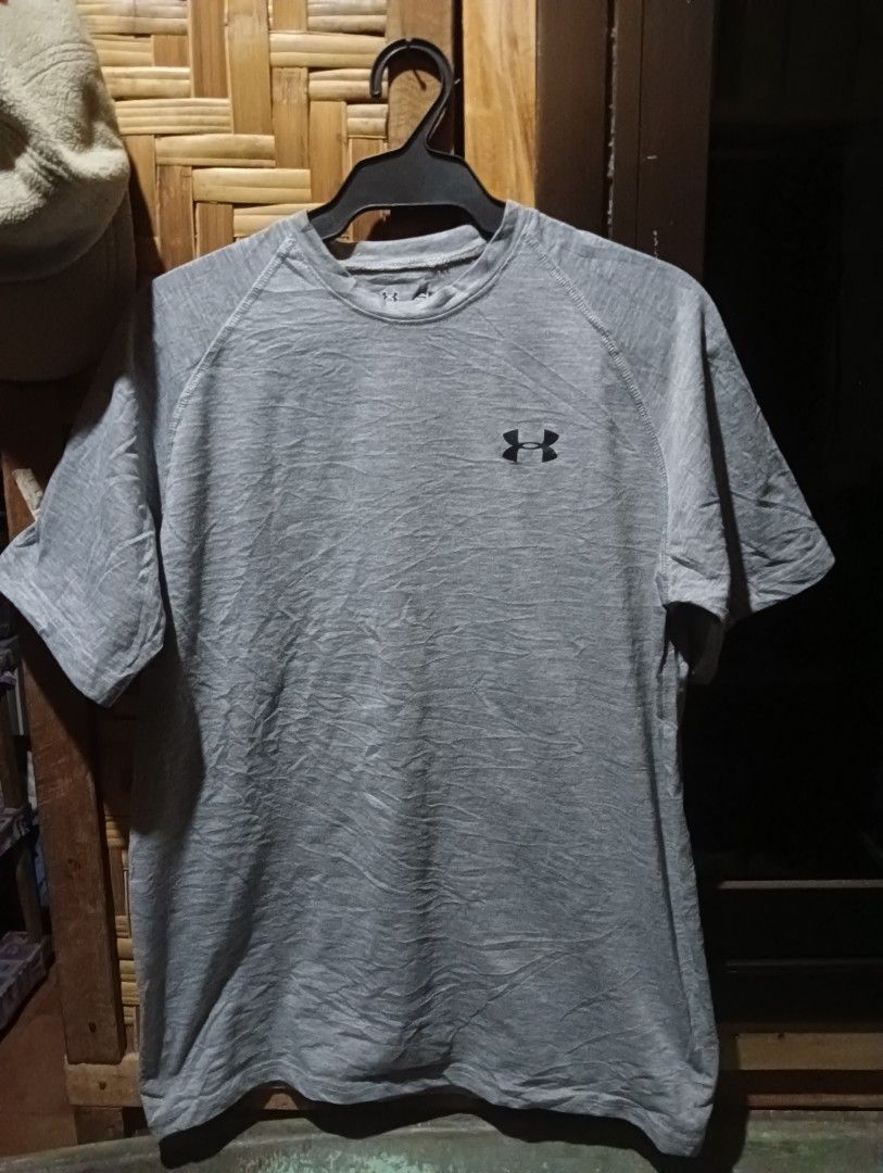 Under Armour (Category: Tshirts & Polo Shirts ) located in Caloocan City. Submitted by keenfox-8542 (Listing ID 1465690803, Image 1). Description: Medium to Large 10/10 color rate Scratch sa Back print unnoticeable.