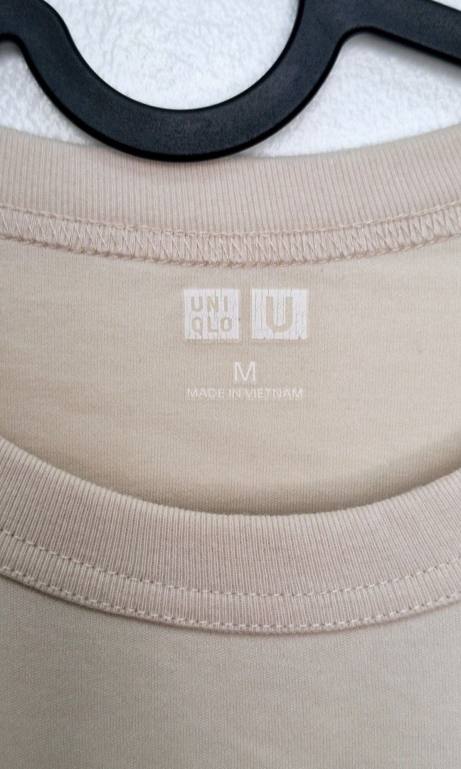 Uniqlo Basic Shirt (Category: Shirts) located in La Trinidad. Submitted by styled.traded (Listing ID 1465750088, Image 2). Description: .