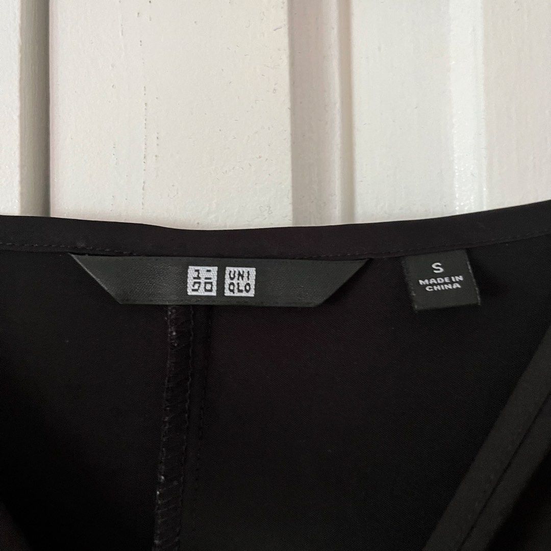 Uniqlo Black Spaghetti Strap Dress (Category: Dresses) located in Muntinlupa City. Submitted by impulsiveasf (Listing ID 1465616682, Image 2). Description: .