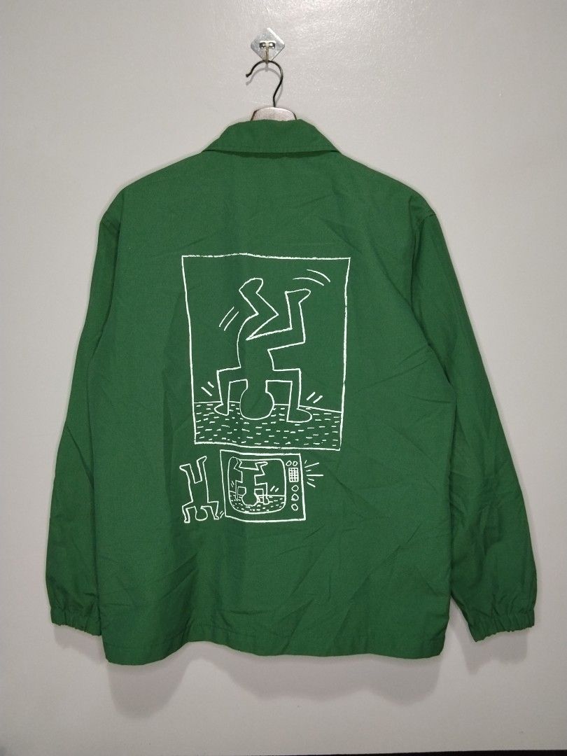 Uniqlo Keith Haring (Category: Coats, Jackets and Outerwear) located in Bago City. Submitted by classic_picked_up (Listing ID 1465692185, Image 2). Description: like new no issue 22 by 27 best fit medium 9.8/10 color rate.