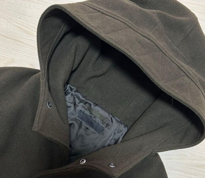 Uniqlo Men's wool blend parka M size 男裝羊毛混紡連帽外套 中碼墨綠色 👉只限順豐到付冇面交👈 （分類：外套及戶外衣服）位於 Hong Kong。 由 iced-americano 提交（商品編號 1465592266，圖片 7）。簡介： 新舊如圖，不合完美者。 Uniqlo Men's wool blend parka M size 男裝羊毛混紡連帽外套 中碼墨綠色。 冇穿冇爛冇污漬。 👉只限順豐到付冇面交👈。