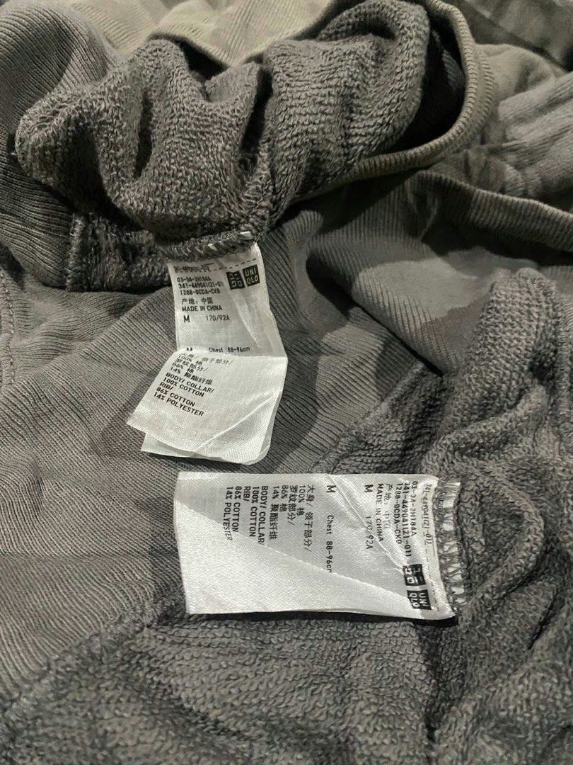 UNIQLO QUARTER ZIP (Category: Hoodies) located in Maramag. Submitted by luxurythirft (Listing ID 1465621517, Image 3). Description: ASPACK FOR 700 SPLIT FOR 400 22.5x26.