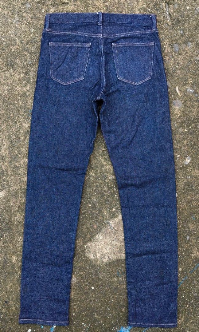 UNIQLO SELVEDGE (Category: Jeans) located in Bacolod City. Submitted by hyoohxzx (Listing ID 1465708195, Image 3). Description: ♻️WTS •UNIQLO SELVEDGE •SLIM STRAIGHT PANTS •SIZE 30 •LENGTH 41 •LEG OPENING 7 •EXCELLENT CONDITION •ALREADY WASH, READY TO WEAR‼️ •PM ME 📩📩📩 •LOCATION BACOLOD CITY, NEGROS OCCIDENTAL📌.