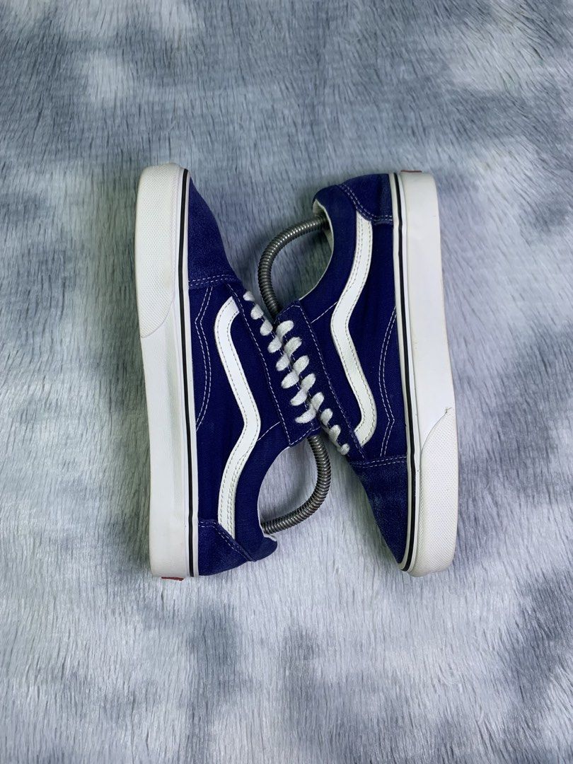 VANS OLD SKOOL BLUE (Category: Sneakers) located in Quezon City. Submitted by shooz.kartel (Listing ID 1465745507, Image 3). Description: For sale only‼️ VANS OLD SKOOL BLUE Excellent condition Issue minimal sign of usage only Size 7 mens 8.5 womens 39 euro 25 cm 1450 + sf only Legit/Authentic 💯 Pm for fast transact! 📩 Can do ship nationwide MOP: paymaya, bank transfer or gcash Location: Metro manila.