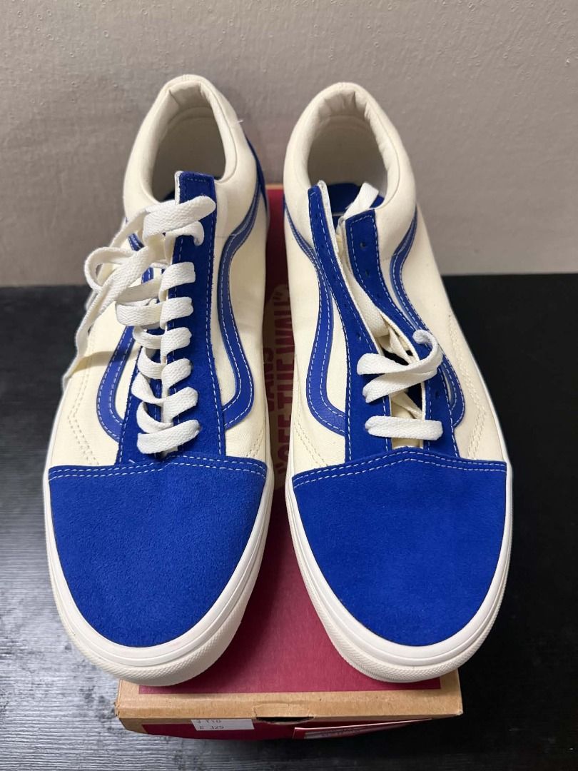 Vans Shoes Blue (Category: Casual Shoes) located in Minglanilla. Submitted by dthreestore (Listing ID 1465491114, Image 1). Description: ▪︎Php 2,500 ▪︎Brand New Authentic ▪︎Follow us on Facebook: D3 Store ▪︎Mode of Payment: Cash/Gcash 🚚 Maxim / J&T (Shipping fee will be shouldered by the buyer) 📍Meet-up (Minglanilla, Cebu) .