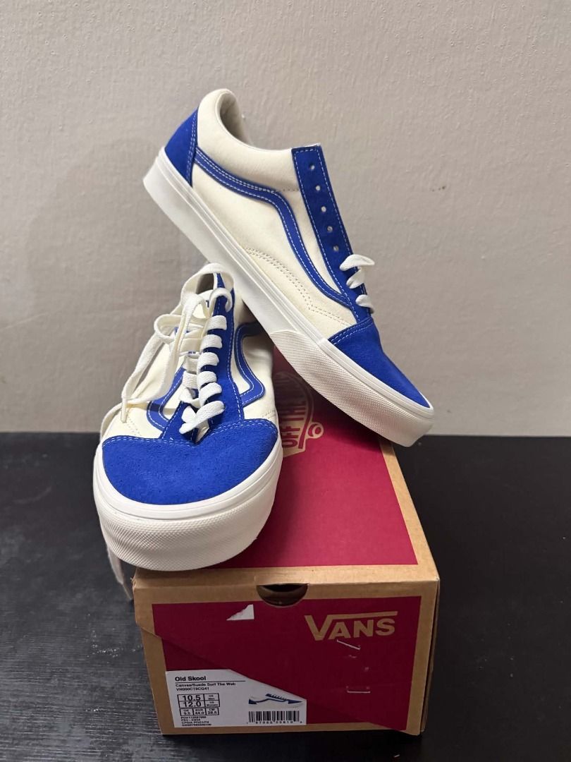 Vans Shoes Blue (Category: Casual Shoes) located in Minglanilla. Submitted by dthreestore (Listing ID 1465491114, Image 2). Description: ▪︎Php 2,500 ▪︎Brand New Authentic ▪︎Follow us on Facebook: D3 Store ▪︎Mode of Payment: Cash/Gcash 🚚 Maxim / J&T (Shipping fee will be shouldered by the buyer) 📍Meet-up (Minglanilla, Cebu) .