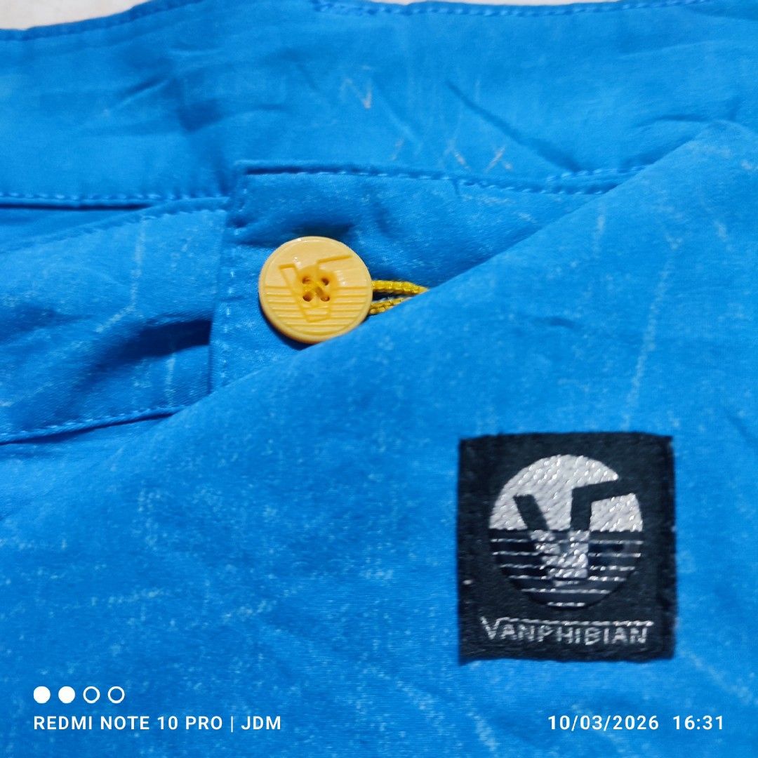 Van's Vanphibian Shorts (Category: Shorts) located in Antipolo. Submitted by klashnikov (Listing ID 1465657624, Image 2). Description: Vanphibian Short from Van's ,Hybrid shorts,can be used as board shorts Size:XL Dimes:38"x23" Condition:Very good Honest issue:used Payment option:Bank transfer,gcash,cash ₱300 only Pwede videocall for legitimacy Pwede pickup sa aking munting garahe waze (JDM thrift shop) Pwedeng meetup around upper Antipolo,pag ma
