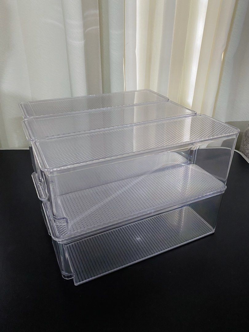 Varina Tray with Lid (Category: Food Organization & Storage) located in Manila. Submitted by glen_n (Listing ID 1464826131, Image 3). Description: PRELOVED VARINA Tray with Lid in good condition! Used only for storing my son’s toys. No cracks or damage. ₱150 EACH TAKE ALL 600 Measurement: 29.7 cm × 9.5 cm × 10.6 cm Condition: Good condition, with normal signs of use. RFS: Decluttering 🚚 Strictly for pick-up or Lalamove only. Shipping fee to be s