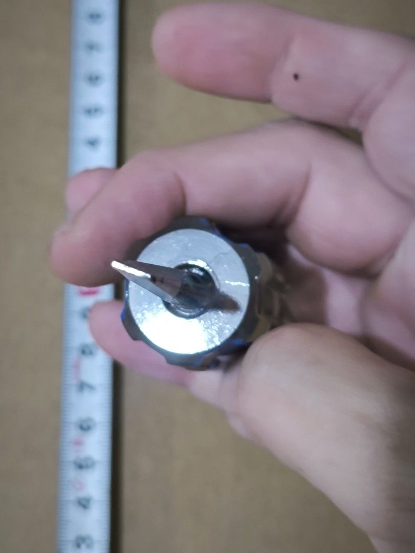 Vessel 6200 6-38 Stubby Flathead Screwdriver Magnetic (Category: Home Improvement Tools & Accessories) located in Angeles City. Submitted by yellowbrickstore (Listing ID 1465588610, Image 2). Description: - Brand: Vessel (Model 6200 6-38) - Origin: Made in Japan - Type: Stubby flathead screwdriver (approx. 8.5 cm total length) - Material: Chrome vanadium hardened steel shaft - Features: Magnetic tip and ergonomic transparent blue handle with clea
