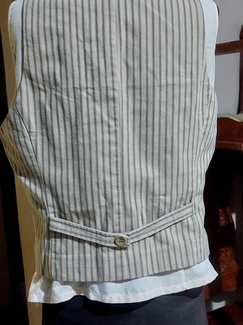 Vest Set For Women (Category: Coats, Jackets and Outerwear) located in Muntinlupa City. Submitted by sakurambo_des (Listing ID 1465650378, Image 3). Description: Vest Set for women cream and brown pinstripe scoop-neck vest with a double-breasted button closure with light cream inner short sleeve top.