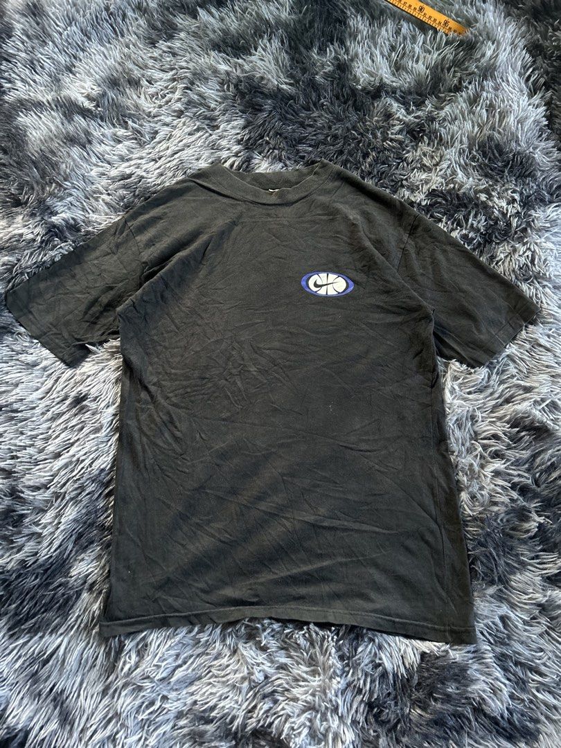 Vintage 90’s Nike AirMax (Category: Tshirts & Polo Shirts ) located in Baao. Submitted by prettysixtythrift_17 (Listing ID 1465608252, Image 1). Description: ▪️Length: 28 ▪️Width: 19.5 ▪️Color Rate: 8.5/10 ▪️Condition: Sign of Use ▪️Issue: minimal pinhole/cut tag.