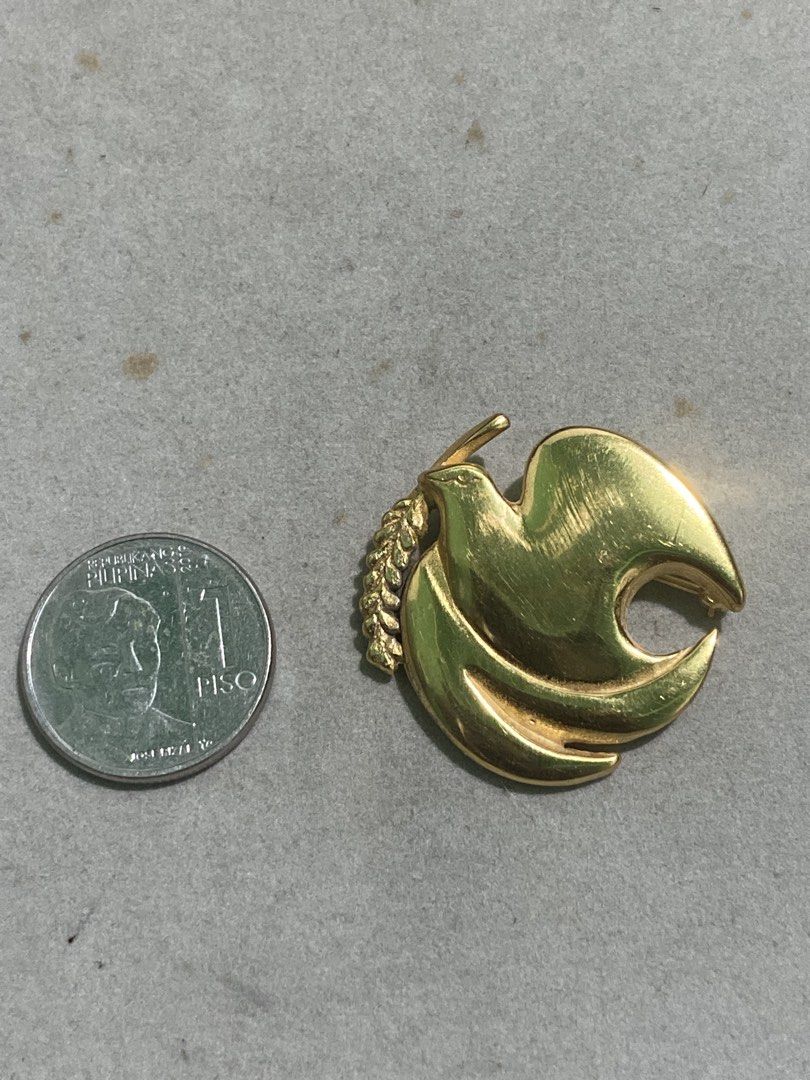 Vintage Brooch (Category: Brooches) located in Binan City. Submitted by retroz_collections (Listing ID 1465758268, Image 1). Description: .