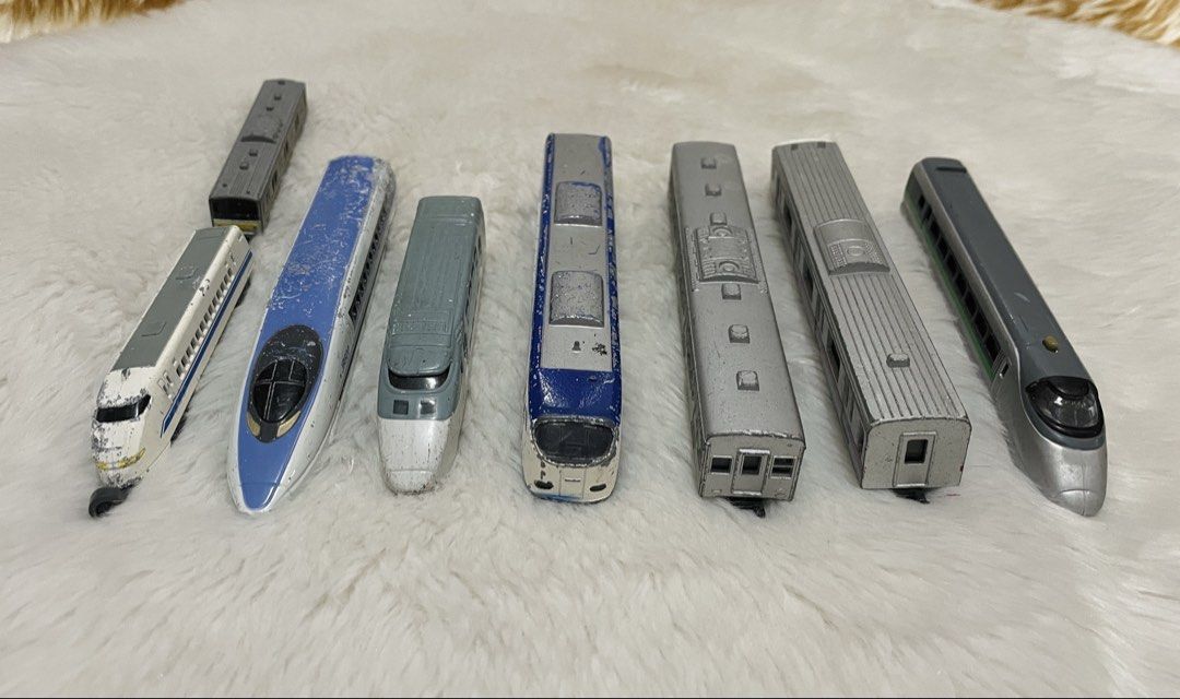 Vintage die cast metal trains bundle (Category: Interactive Toys) located in Quezon City. Submitted by sissymissy1527 (Listing ID 1465749358, Image 2). Description: Die cast lahat except sa 1pc, check the last photo With signs of usage Selling as is where is.