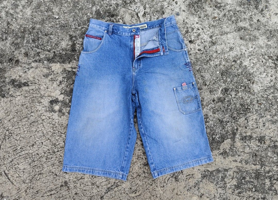 Vintage Ecko Unltd Denim Big Pocket Jorts (Category: Shorts) located in Mati. Submitted by gsthrift (Listing ID 1465673028, Image 2). Description: Width 33-35 Length 30 Leg Opening 12 issue: Light stain.