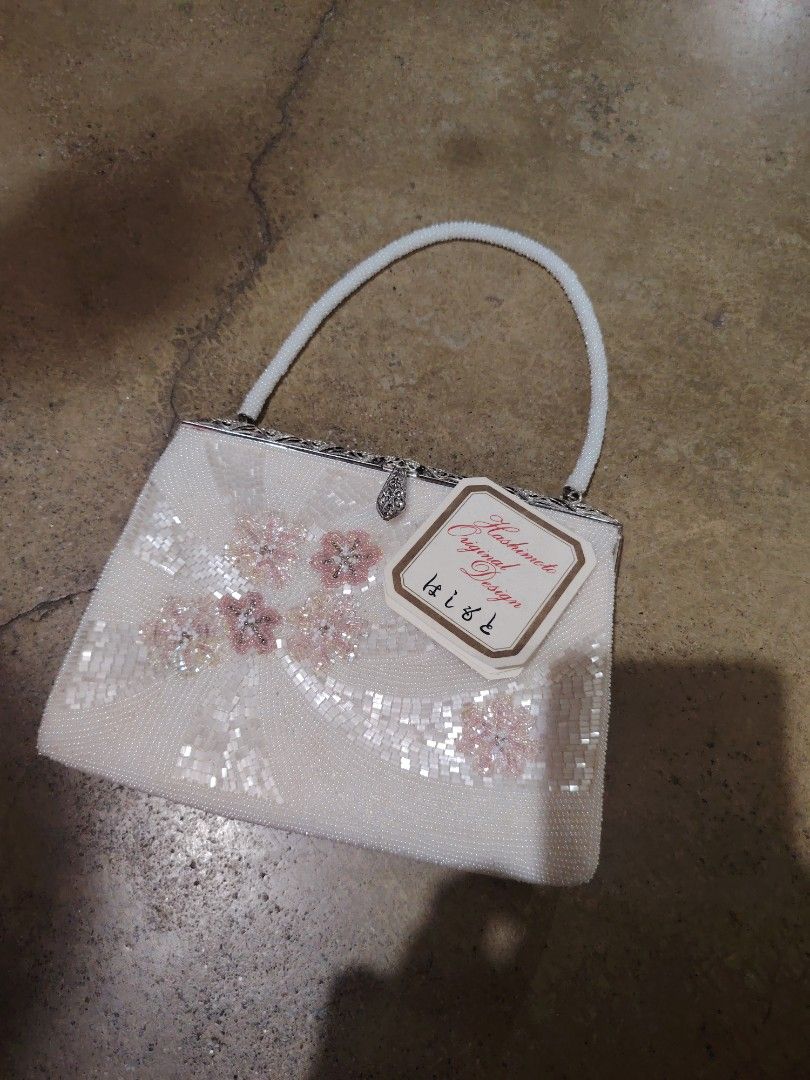 Vintage Hashimoto Bead Event Bag (Category: Luxury Bags & Wallets) located in San Jose del Monte. Submitted by klowiboy (Listing ID 1465646948, Image 1). Description: Hashimoto Bead Event Bag Condition 10/10✅ MADE IN JAPAN✅ ORIGINAL✅ VINTAGE✅ In Prestine Condition ✅️ No issue✅ No missing Beads✅ Gagamitin nalang po This bag is vintage and good For events ❗❗ Selling this for only 2,999 ONLY.