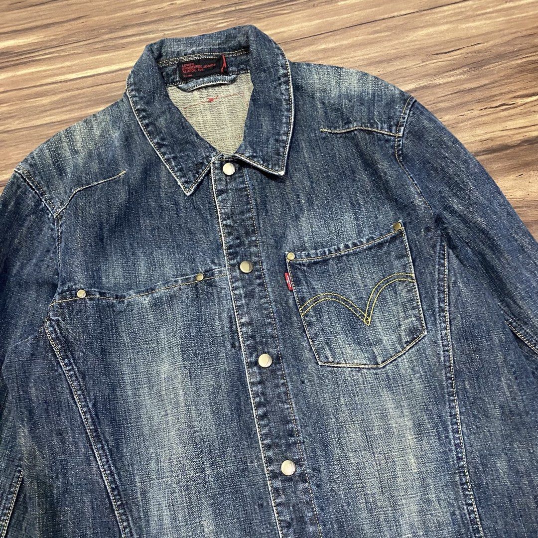 Vintage Levi’s Engineered Denim Jacket (Category: Coats, Jackets and Outerwear) located in Cebu City. Submitted by accurate.curations.ceb (Listing ID 1465708232, Image 3). Description: Vintage Levi’s Engineered Denim Jacket Excellent Condition COLOR RATE: 9.5/10 Issues: None Medium Measurements: Width: 22 inches Length: 27 inches Price + Sf 📍Cebu Shipping via J&T NO COD/COP PAYMENT FIRST VIA GCASH OR BANK Unli vouch and VC for legitimacy dm if i