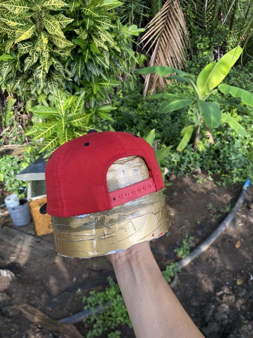 Vintage Mac Tools Racing Snapback Cap Red Black (Category: Caps & Hats) located in Manila. Submitted by daffyduck7 (Listing ID 1465758914, Image 2). Description: - Vintage Mac Tools Racing cap - Red crown with a contrast black flat brim - Embroidered logo on the front - Adjustable snapback closure - Kudzu brand tag inside - 100% cotton material - Made in Korea - One size fits all.