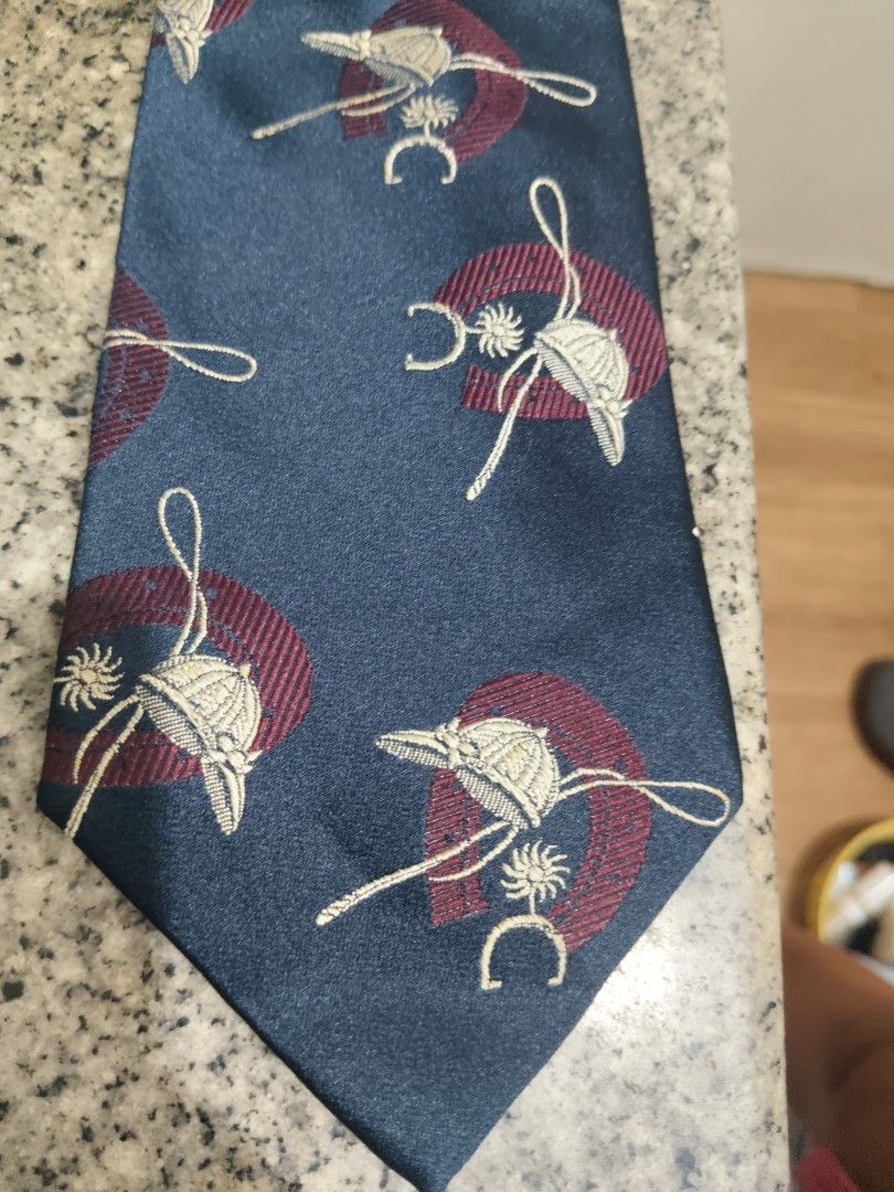 Vintage Navy Blue silk Necktie (Category: Ties) located in Manila. Submitted by deleonhann57311 (Listing ID 1465660761, Image 3). Description: Original.Vintage Navy blue silk neck tie.from Japan branded by Ralph Lauren..79 dollar rate because it's vintage but only 499 for the lowest price.
