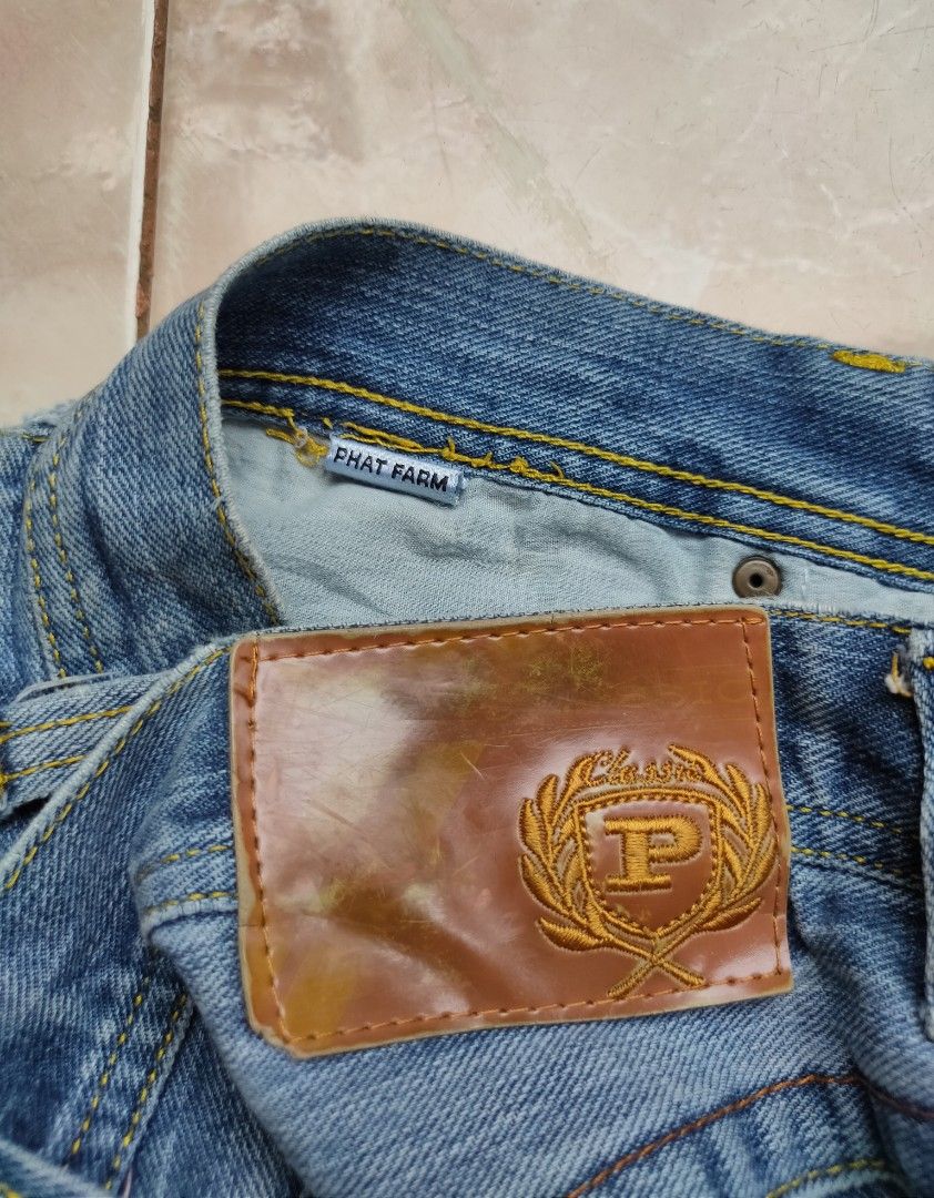 Vintage Phat Farm Jorts (Category: Shorts) located in Ozamiz City. Submitted by ukaygrails (Listing ID 1465626704, Image 3). Description: Excellent condition Embroidered details on the back Waist 36 Length 25.