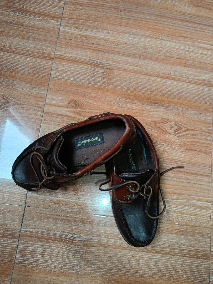 Vintage timberland leather size 39-40 (Category: Dress Shoes) located in Quezon City. Submitted by tedthrift (Listing ID 1465659093, Image 1). Description: subrang ganda pa ng condition nirepaint lang ng surplus Pero kita namn na halos dipa nagamit size 39-40 made in USA.