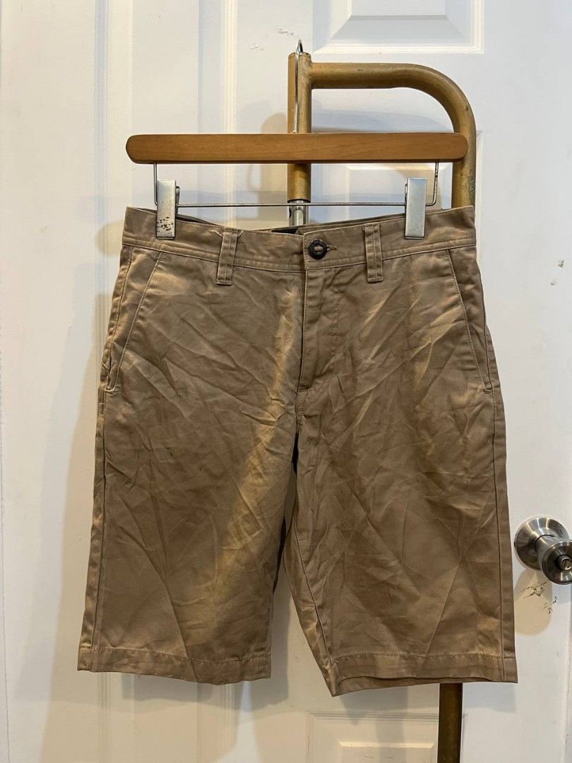 Volcom Chino Shorts Khaki Size 28 (Category: Shorts) located in Quezon City. Submitted by chicberry (Listing ID 1465715199, Image 1). Description: - Brand: Volcom - Size: 28 - Color: Khaki - Material: Sturdy cotton twill - Closure: Classic button fly with branded hardware - Pockets: Two front pockets and button-detail welt back pockets with woven logo tag - Condition: Great everyday staple piece, easy to dress up or down.
