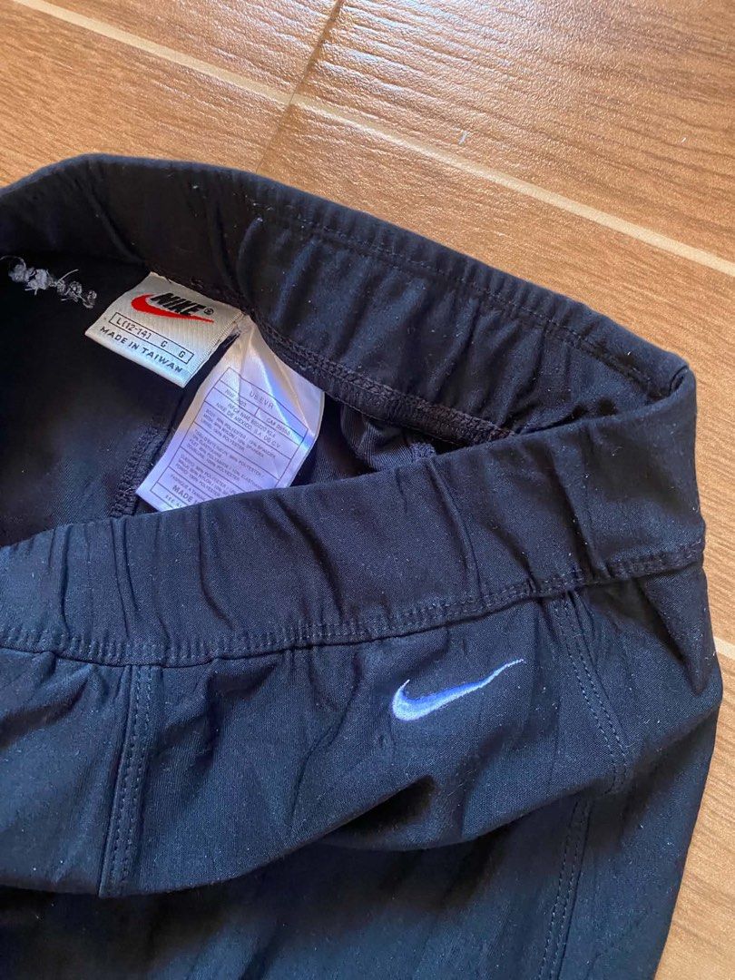 Vtg nike leggings (Category: Other Bottoms) located in Paete. Submitted by fat.archives (Listing ID 1465669848, Image 3). Description: Dimes Waist 26 Length 24 +sf.