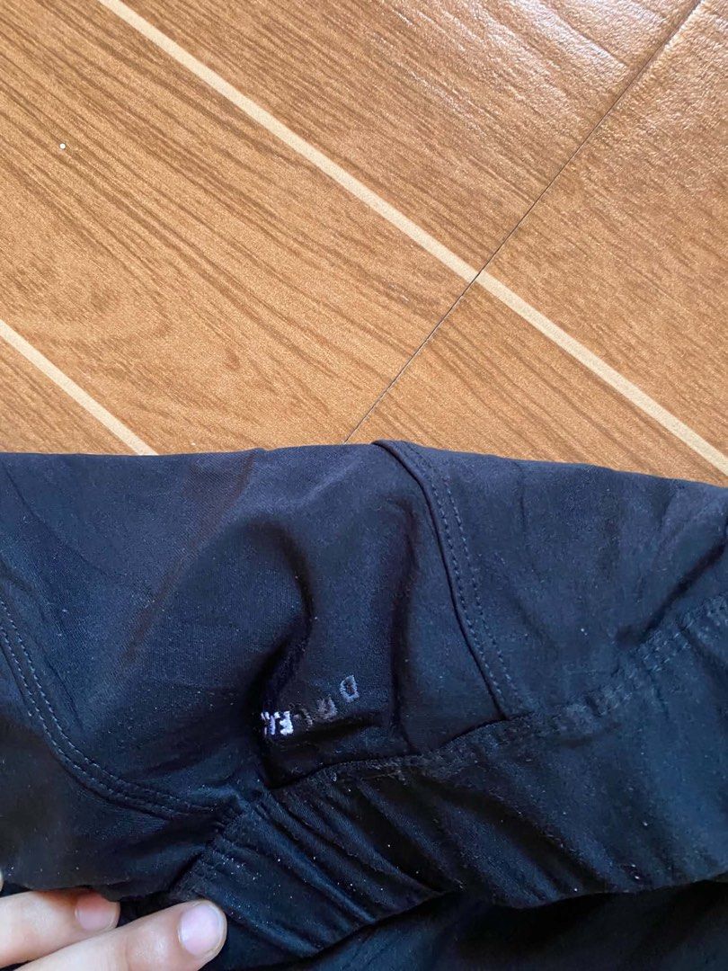 Vtg nike leggings (Category: Other Bottoms) located in Paete. Submitted by fat.archives (Listing ID 1465669848, Image 2). Description: Dimes Waist 26 Length 24 +sf.