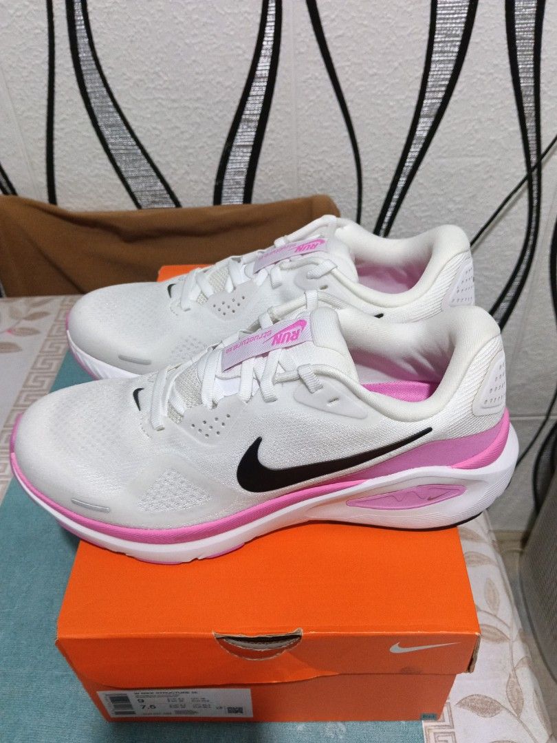 W Nike Structure 26 (Category: Activewear) located in Cavite. Submitted by purplepink30 (Listing ID 1465617904, Image 2). Description: .