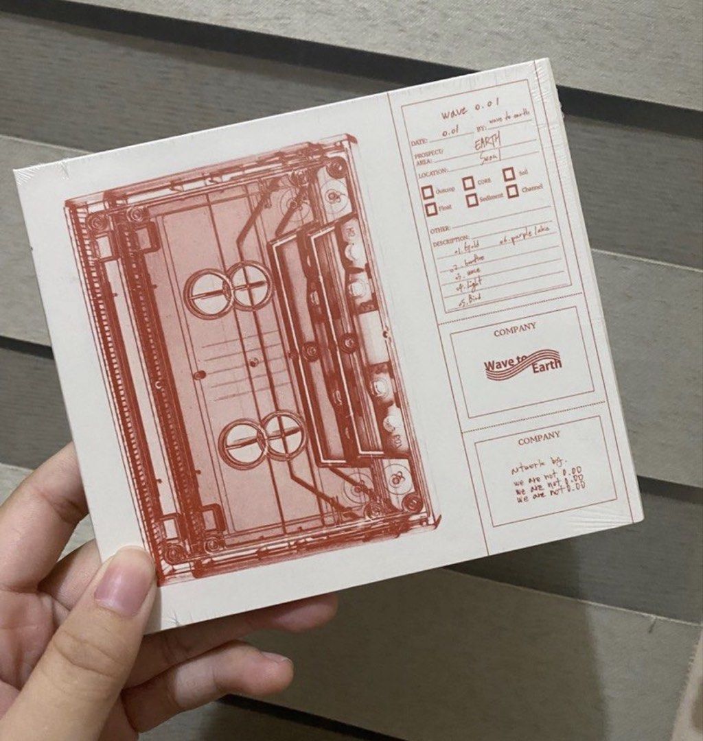 Wave to Earth: Album (sealed) (Category: K-Wave Merchandise) located in Manila. Submitted by live.patriziagonida (Listing ID 1465623740, Image 1). Description: Payment: GCash/Maribank/Maya Delivery: GGX (GogoExpress) / J&T / SDD (same day delivery via Grab).