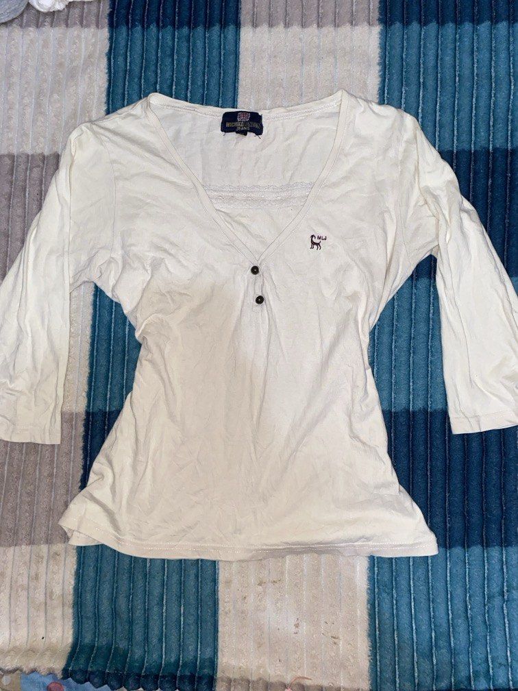 White Laced Henley Top (Category: Longsleeves) located in Manila. Submitted by pchyomi (Listing ID 1465688990, Image 1). Description: s-m.