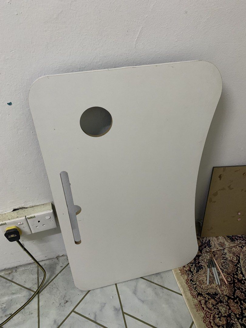 White Study Table (Category: Tables & Sets) located in Kuala Lumpur. Submitted by imaninafadlin (Listing ID 1465710277, Image 1). Description: used during my degree days, lost its cup holder, everything else is still sturdy .