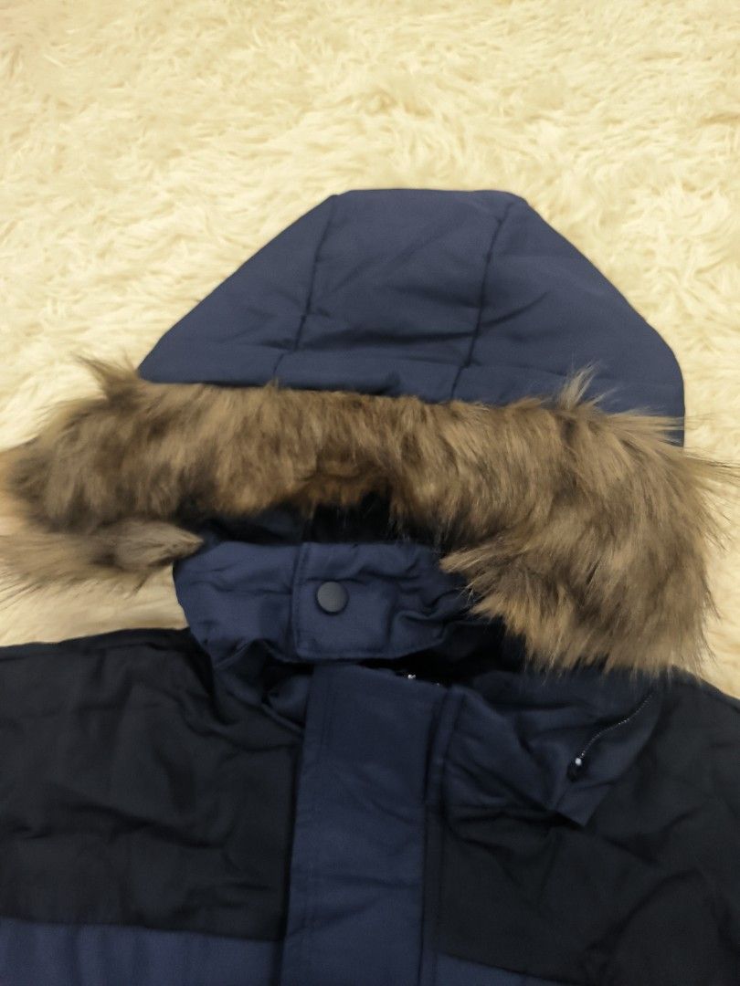 Winter jacket (Category: Coats, Jackets and Outerwear) located in Kuala Lumpur. Submitted by oddrabbit_c75300 (Listing ID 1465701657, Image 3). Description: saiz xl new item.