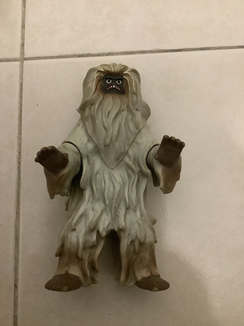Woo Sofubi 17cm (Category: Figurines & Statues) located in Kuala Lumpur. Submitted by tryiton88 (Listing ID 1465713817, Image 1). Description: - Woi Sofubi 17cm - Brown face with striking white eyes and sharp teeth - Detailed pale grey and brown sculpted fur texture - Articulated shoulders for easy posing - Sturdy, heavy-duty plastic construction that stands on its own - Perfect addition to any kaiju collection - Don't miss out, grab it before so