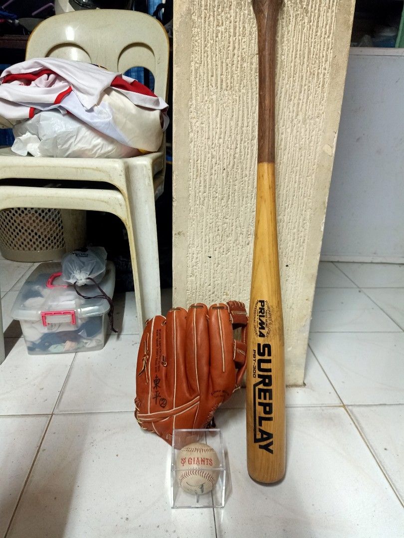 WOOD BASEBALL BAT SET (Category: Other Sports Equipment and Supplies) located in Caloocan City. Submitted by ryanpaulpalomado12 (Listing ID 1465634138, Image 2). Description: +FOR SALE+ P1,500 TAKE ALL SET *WOOD BASEBALL BAT *BASEBALL WITH SIGN AND ACRYLIC CASE *MIZUNO BASEBALL GLOVES LOCATION : TANZA UNO NAVOTAS CITY..
