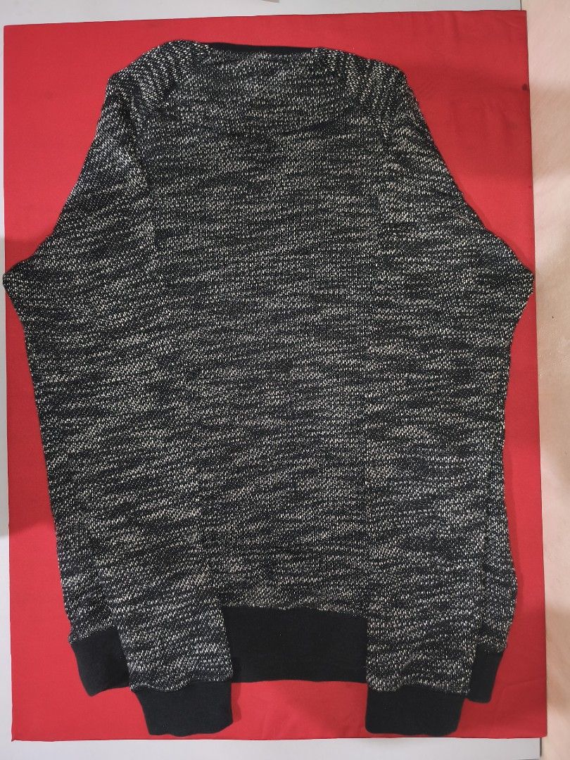 Wool Sweater (Category: Coats, Jackets and Outerwear) located in Agdangan. Submitted by den_sells (Listing ID 1465755609, Image 2). Description: - open for price negotiations RULES: ❌ COD ✅ FIRST PAY BASIS ✅ MINE NOW = PAY NOW ✅ 2 DAY RESERVATION, IF UNPAID = RESERVATION IS VOID LOCATION: Laguna SHIPPING: J&T Express Philippines.