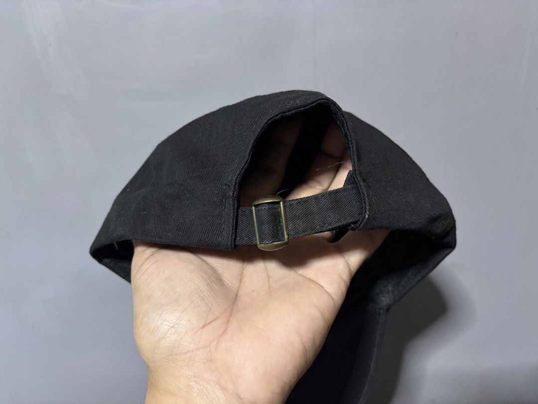 World war Z official cap (Category: Caps & Hats) located in Cagayan de Oro. Submitted by kirkwax_4 (Listing ID 1465632427, Image 3). Description: Word war Z official cap Strapback fits all In verygood condition No issue 650.