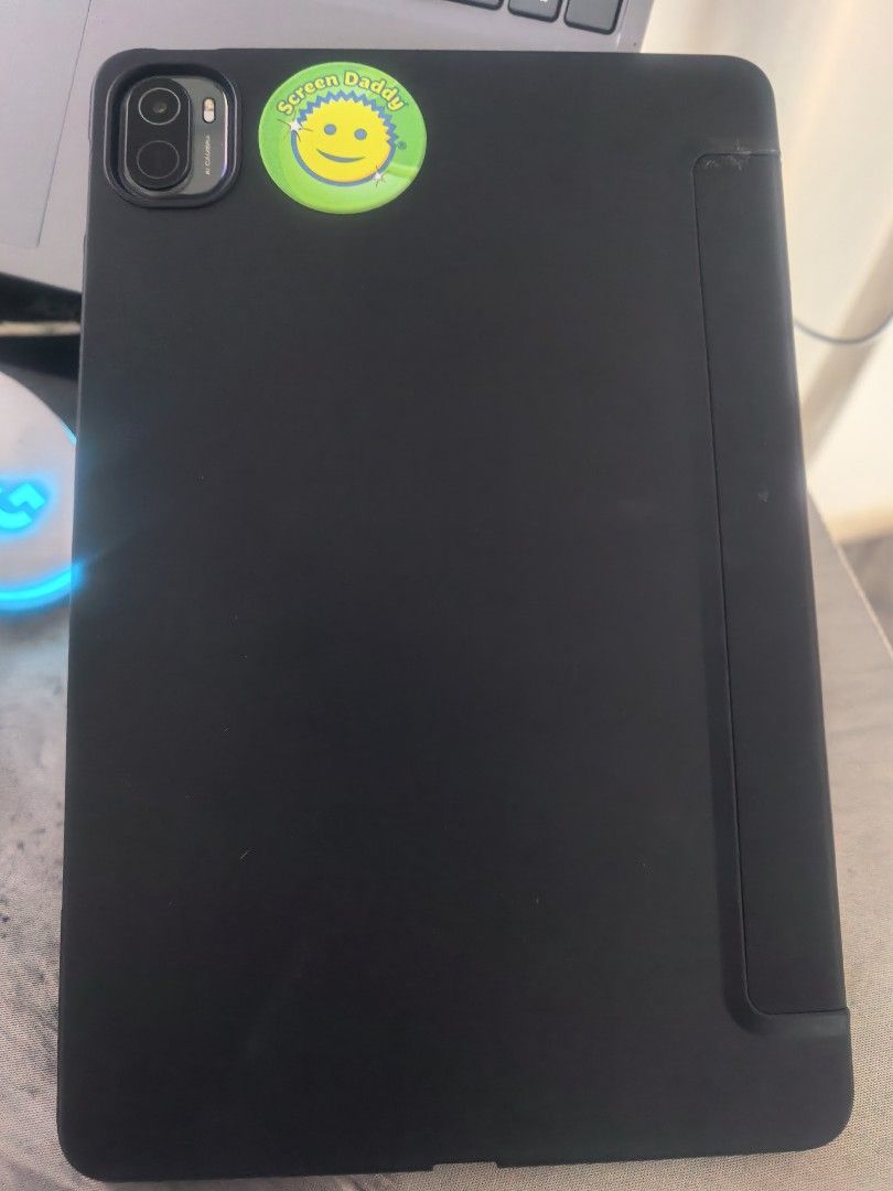 Xiaomi Pad 5 128gB (Category: Android) located in Calapan. Submitted by lloyd0822 (Listing ID 1465657062, Image 3). Description: 6+6GB 128 GNB Internal No charger and No Box with Case.