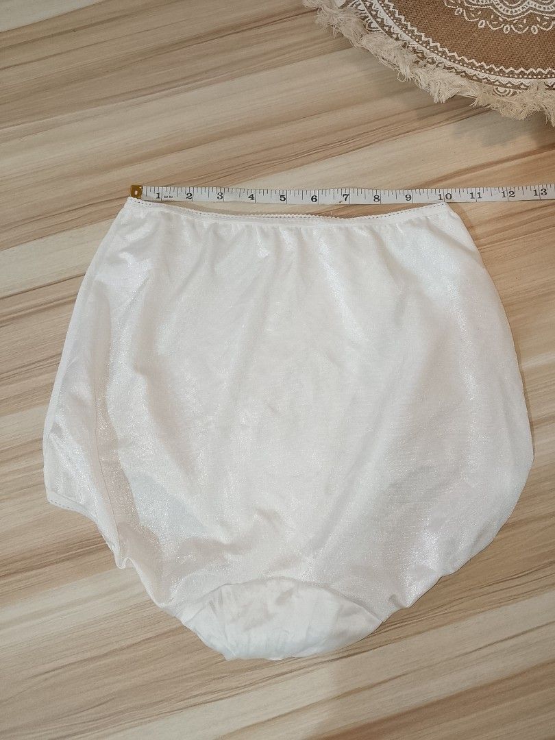 XL PLAYTEX WHITE PANTY (Category: Undergarments & Loungewear) located in Manila. Submitted by truecrystal-1407 (Listing ID 1465580861, Image 3). Description: .