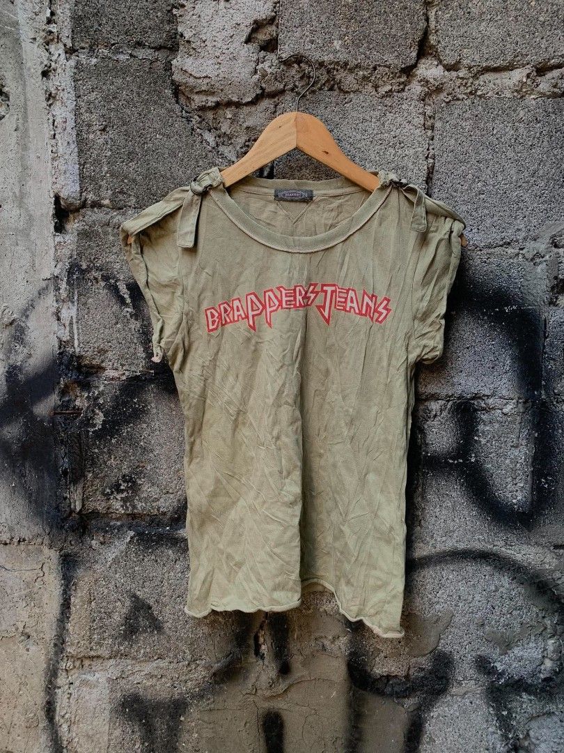 Y2k brappers (Category: Blouses) located in Davao. Submitted by terrencefinds (Listing ID 1465584566, Image 1). Description: Distressed design Inverygood condition.