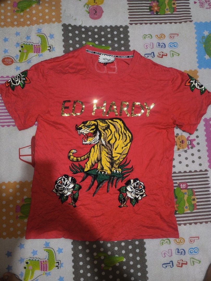 Y2K Ed Hardy (Category: Activewear) located in Davao. Submitted by gabriieeel (Listing ID 1465583407, Image 1). Description: The Y2k Ed Hardy featuring embroidered roses and tiger logo good as new do vc on blue app for safe transaction.
