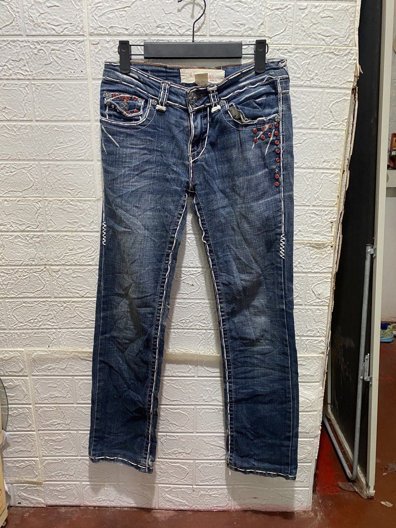 Y2K Laguna Beach Cross Pants (Category: Jeans) located in Surigao. Submitted by vintureph.co (Listing ID 1465608373, Image 2). Description: size 27-28 length: 37.