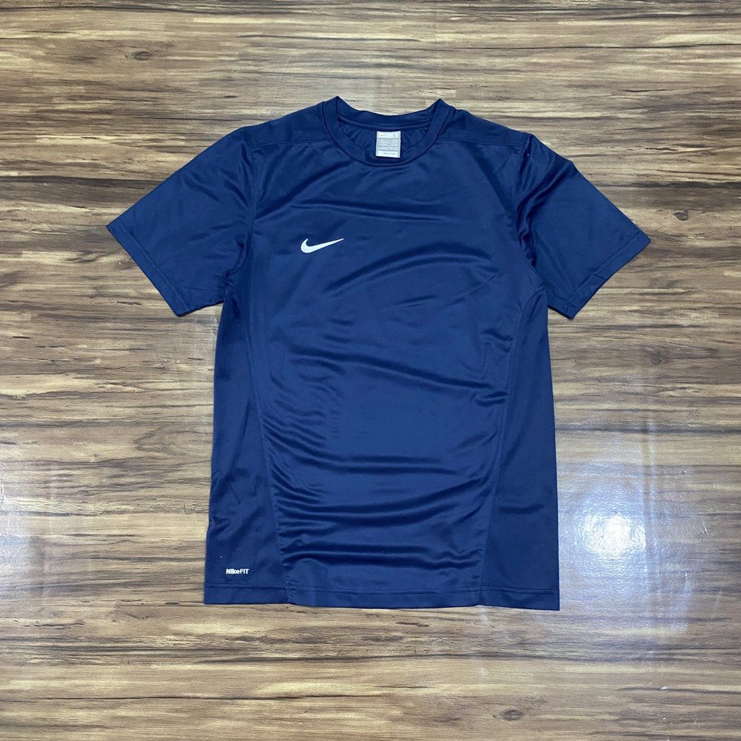 Y2k Nike Drifit Shirt (Category: Tshirts & Polo Shirts ) located in Cebu City. Submitted by accurate.curations.ceb (Listing ID 1465703190, Image 1). Description: Y2k Nike Dri fit shirt Excellent Condition COLOR RATE: 9.5/10 Issues: None Medium Measurements: Width: 19 inches Length: 27 inches Price + Sf 📍Cebu Shipping via J&T NO COD/COP PAYMENT FIRST VIA GCASH OR BANK Unli vouch and VC for legitimacy dm if interested 📩.