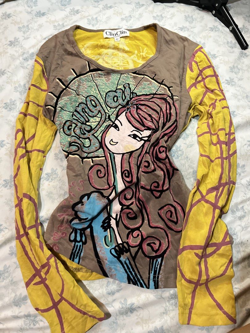 Y2K VINTAGE LONG SLEEVES (Category: Longsleeves) located in Butuan. Submitted by darlingdressco. (Listing ID 1465719885, Image 1). Description: HEARING OFFERS.