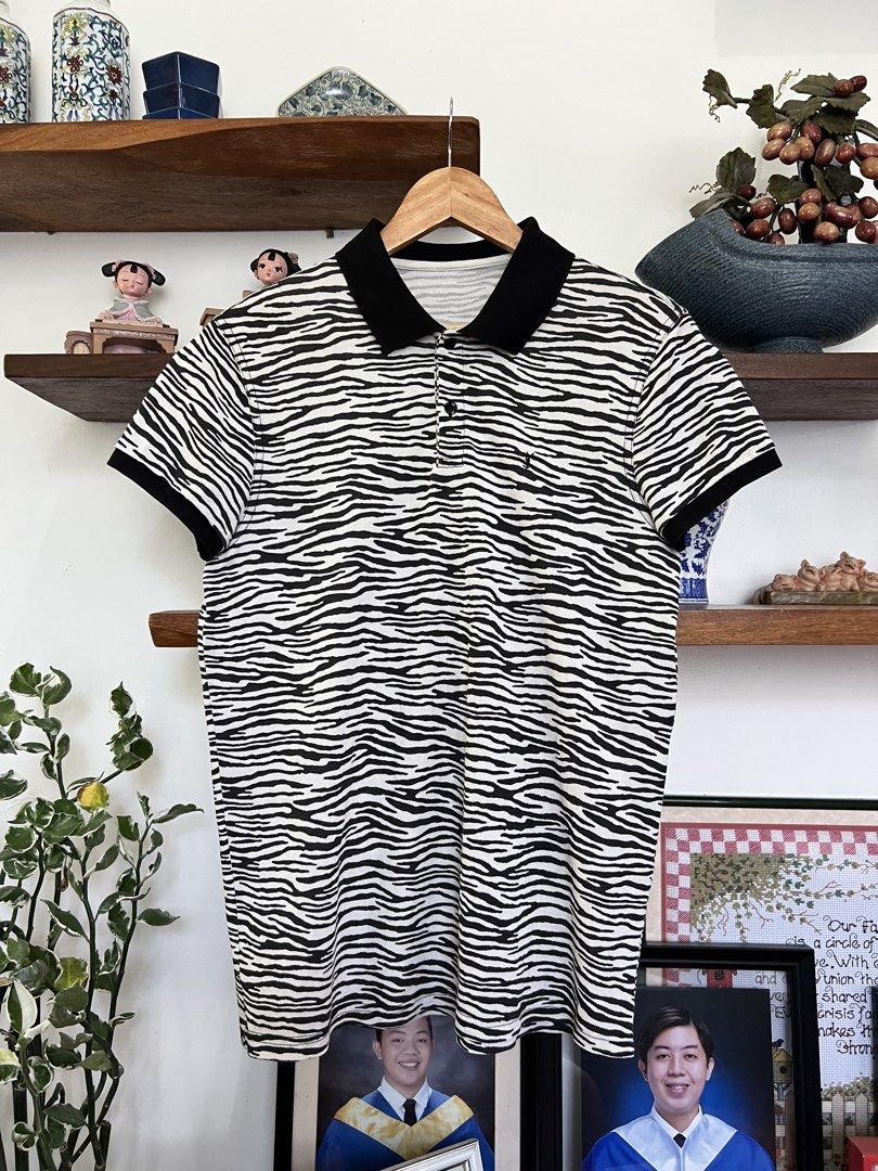 YSL ZEBRA PRINT POLO SHIRT (Category: Luxury Apparel) located in Solano. Submitted by aljoners (Listing ID 1465621073, Image 1). Description: Size: M Width: 19.5 Length: 27 Color rate: 10/10 Condition: 10/10 Issue/s: None “Color may vary due to lighting”.