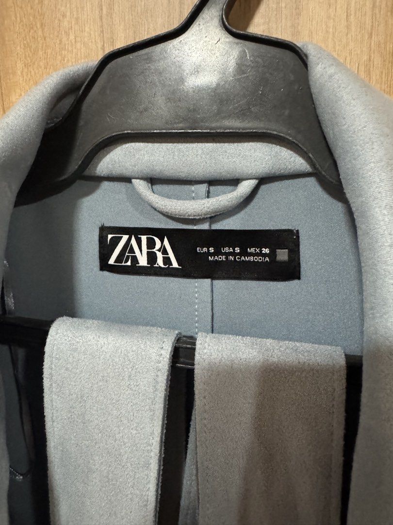 ZARA (Category: Coats, Jackets and Outerwear) located in Cavite. Submitted by jabowakeeezzzz (Listing ID 1465672619, Image 3). Description: For sale Zara long coat Same as new Size small Dimension 21width 33 lenght.