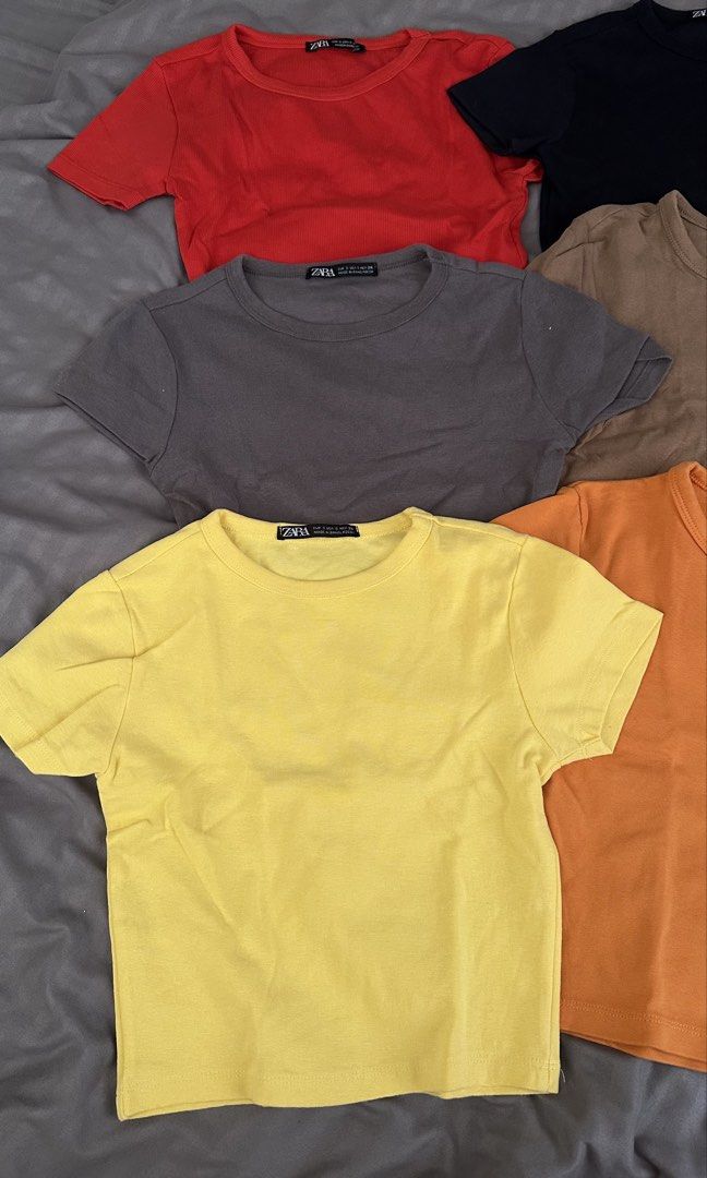 Zara Basic Fit Crop Tops (Category: Others Tops) located in Taguig. Submitted by cilegna (Listing ID 1465602642, Image 2). Description: Take All — ₱600 Individual — ₱120 each 💛 Yellow & Orange — Never worn 🩷 Other colors — Worn only 1–3 times ✨ All good as new! Size: Small.
