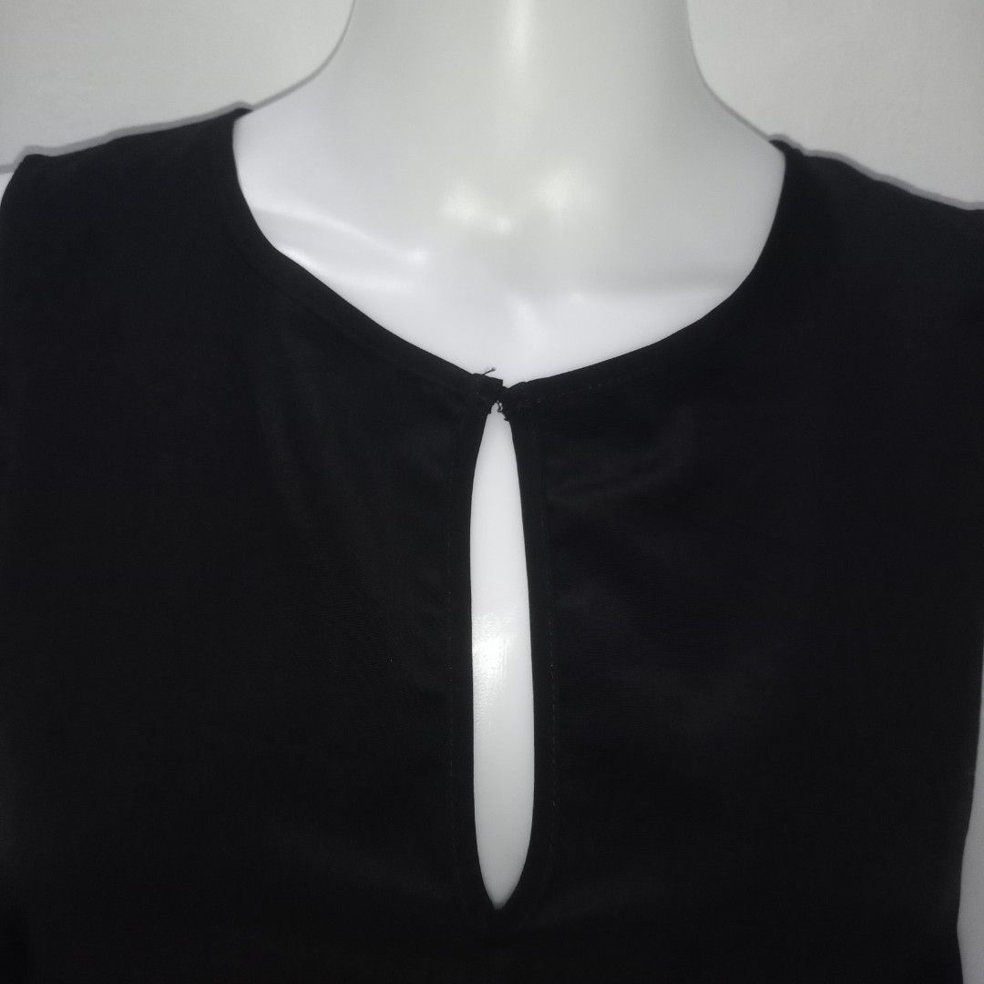 Zara Black Fringe Back Dress (Category: Dresses) located in Manila. Submitted by shoekendi (Listing ID 1465624938, Image 3). Description: looks new.