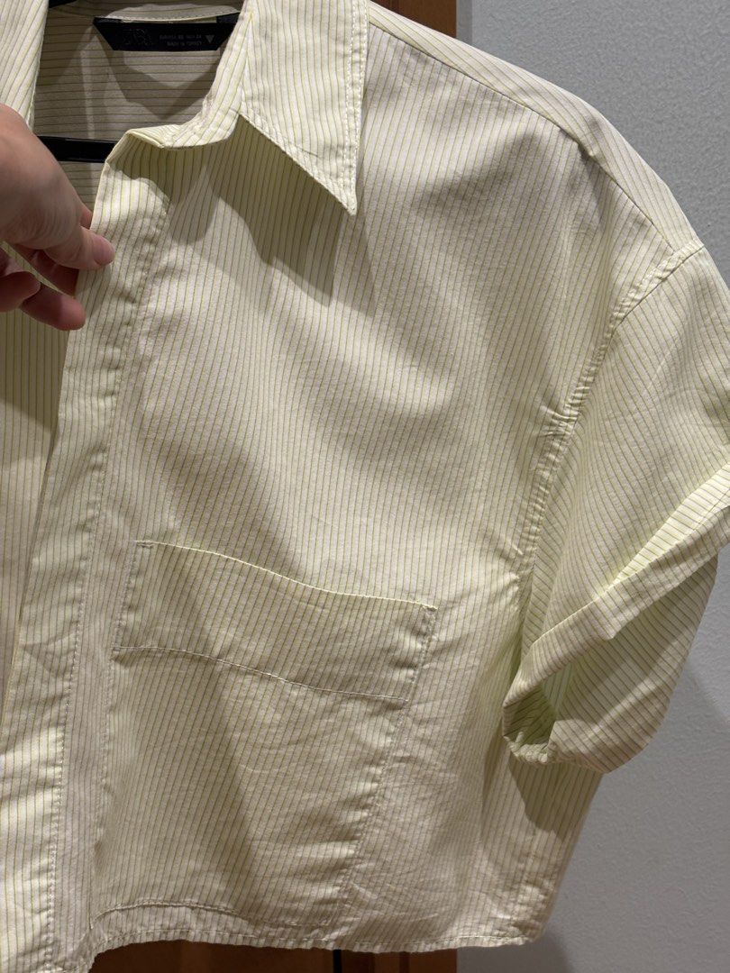 Zara Boxy Buttondown Green Top (Category: Blouses) located in Quezon City. Submitted by shopsabsee (Listing ID 1465718510, Image 2). Description: srp was 2000.