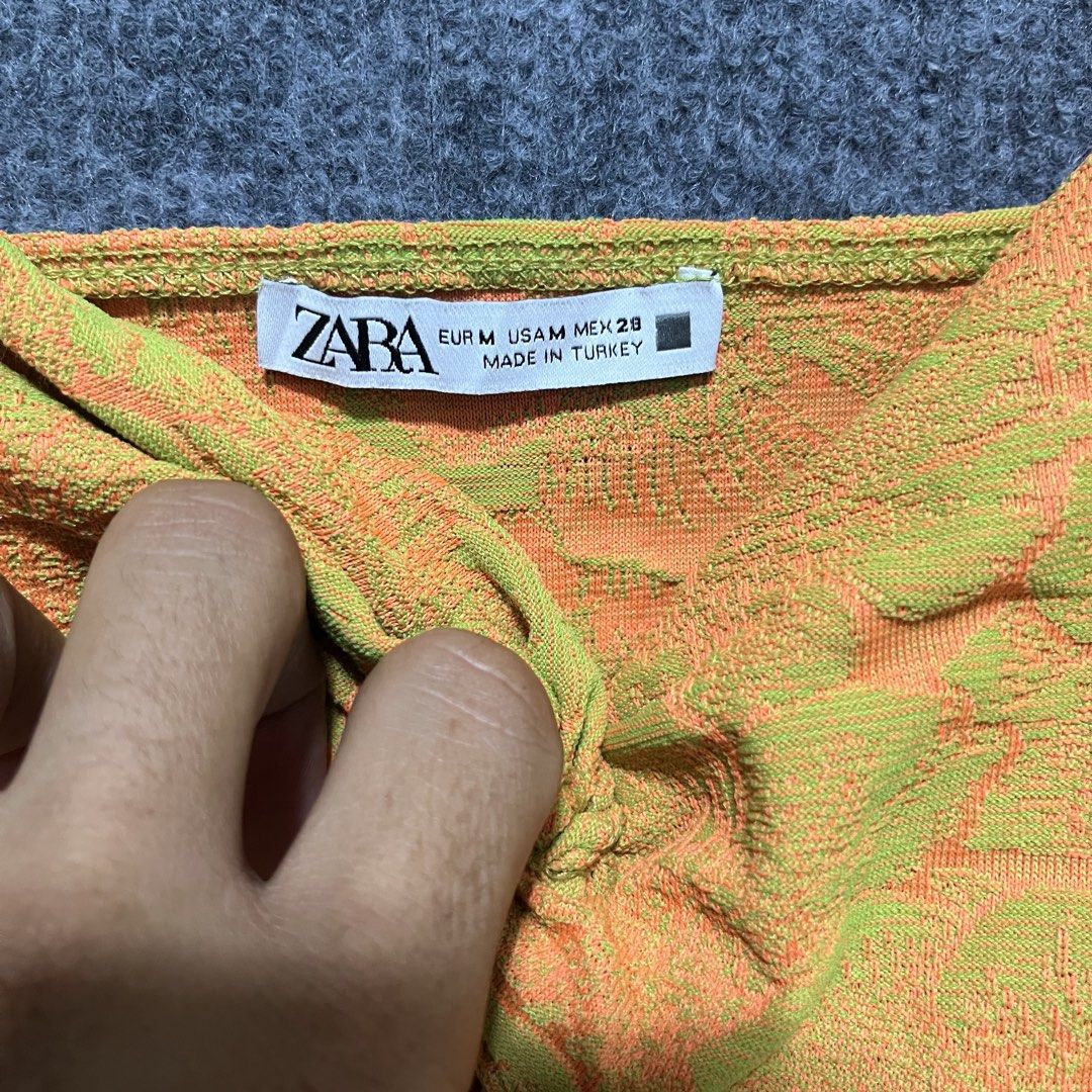 Zara Cut-Out Jacquard Bodysuit (Category: Others Tops) located in Kadingilan. Submitted by tejaresnick (Listing ID 1465705496, Image 2). Description: Excellent condition No issue Color rate 9.8/10.